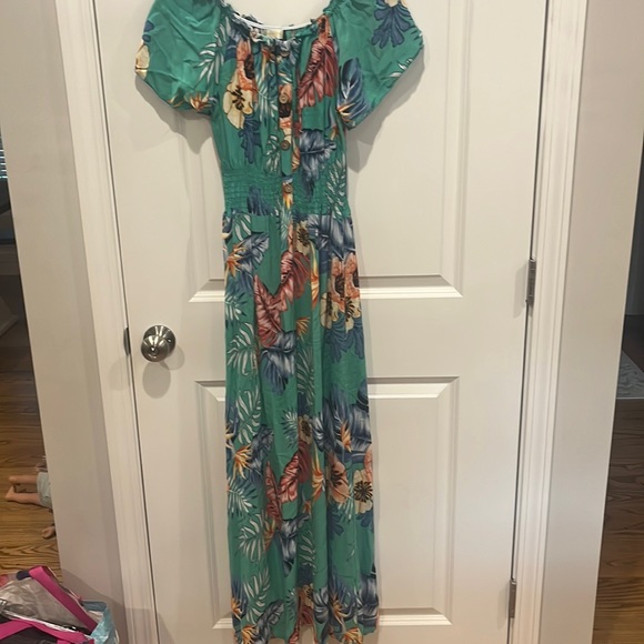 Smocked waist tropical dress - Picture 1 of 5